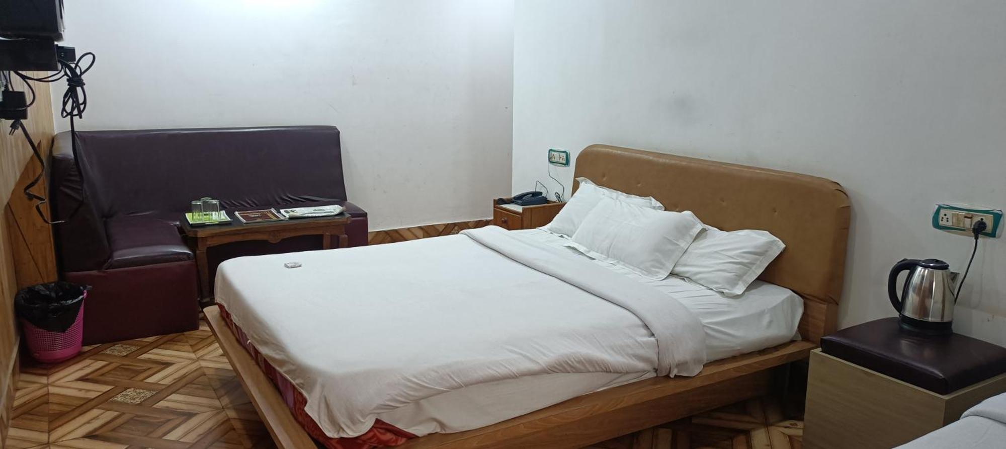 Hotel Assembly Shillong Ngoại thất bức ảnh